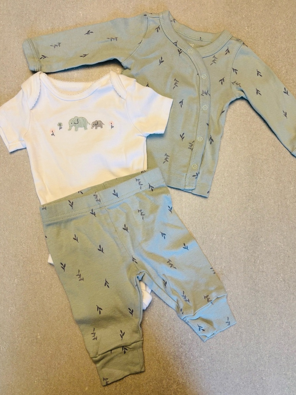 Carter’s Outfit